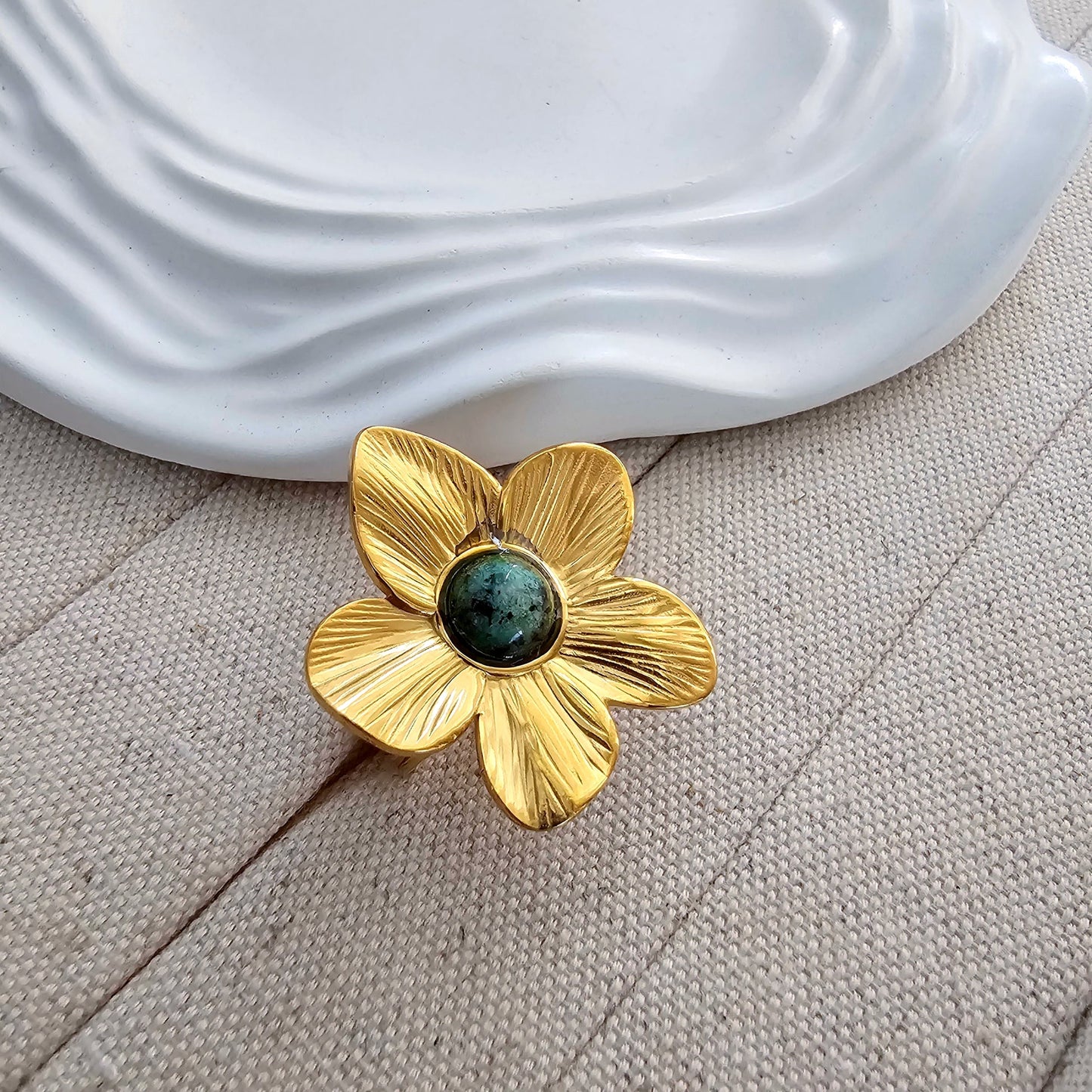 Bianca Gold Flower Ring